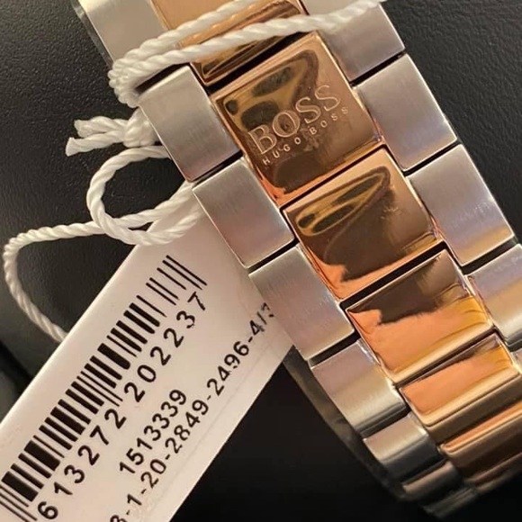 HB1513339 - Hugo Boss Men’s Ikon Two-Tone Chronograph Watch
Case Size: 46mm - Picture 4 of 9